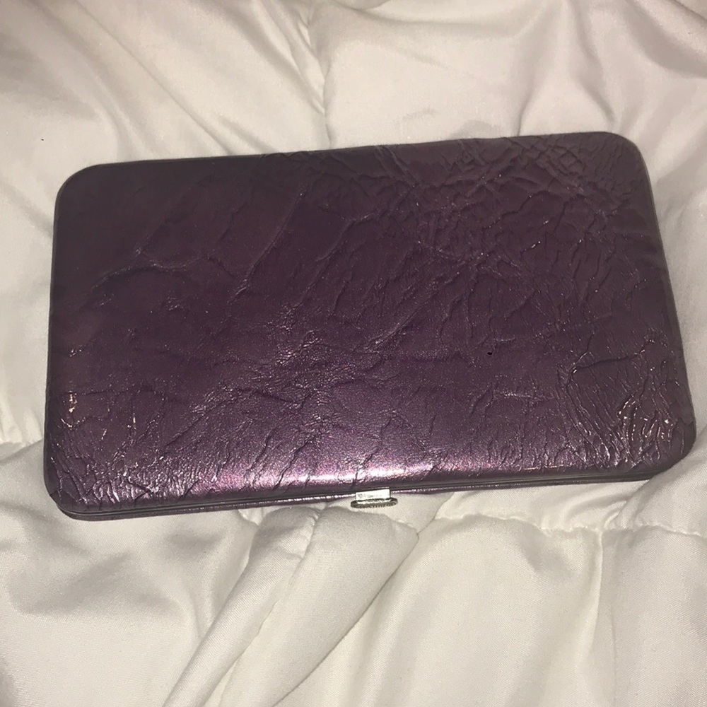 Purple wallet shiny